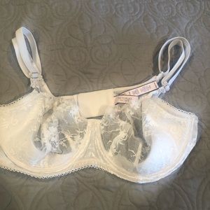 VS unlined lace balconet